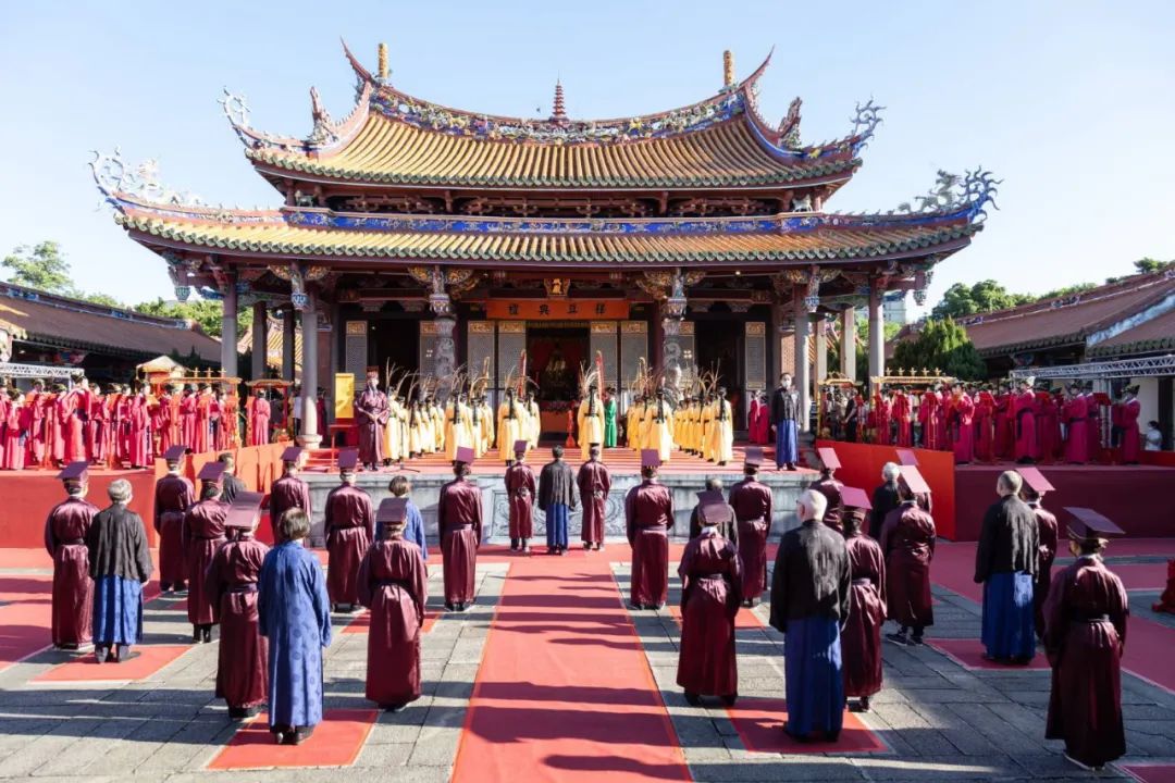 台北举行祭孔大典 孔垂长任奉祀官和主祭官