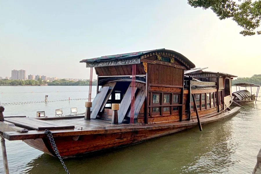 孔另境：中共一大在嘉兴南湖的租船人