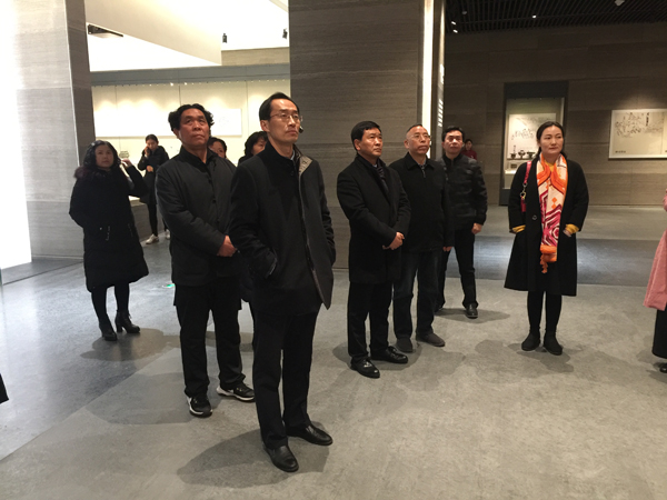 河南孔子后裔联谊会会长、河南孔家钧窑文化艺术有限公司董事长孔红生一行到曲阜进行文化交流